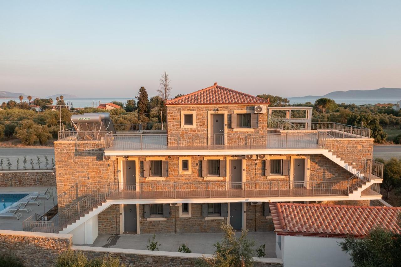 Lithos Suites Finikounta Exterior photo
