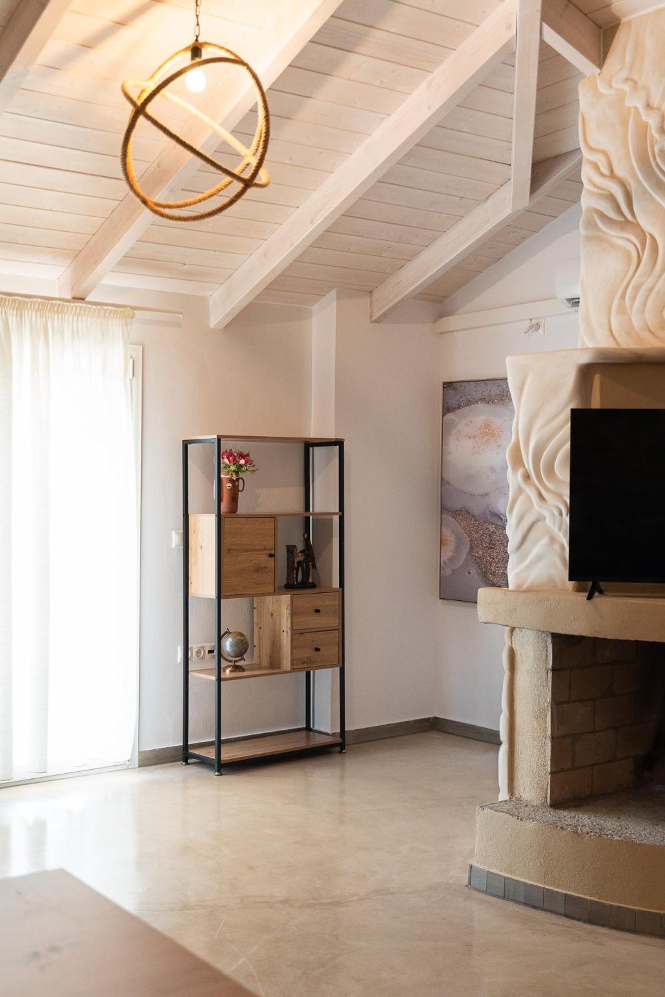 Lithos Suites Finikounta Exterior photo