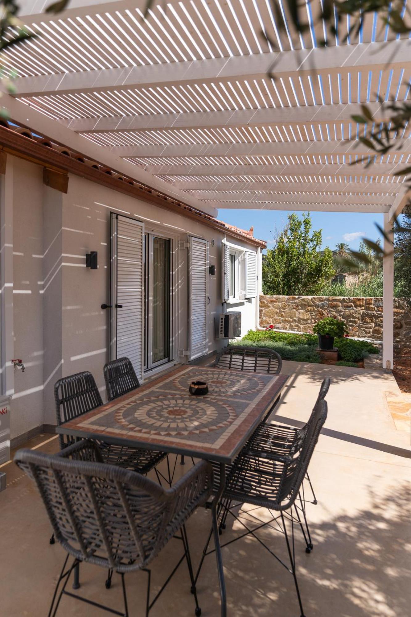 Lithos Suites Finikounta Exterior photo